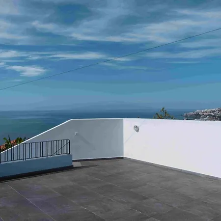 Vila Guestready - Hillside Oceanview Heaven *